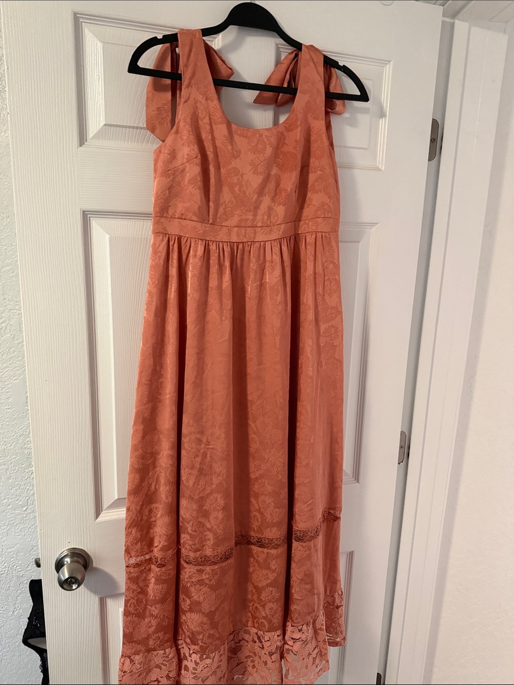 Buckle Coral Tie-Shoulder Floral Jacquard Dress